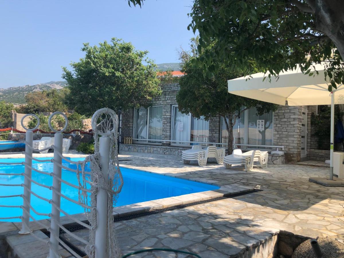 Ferienhaus ToMa Cesarica Exterior foto